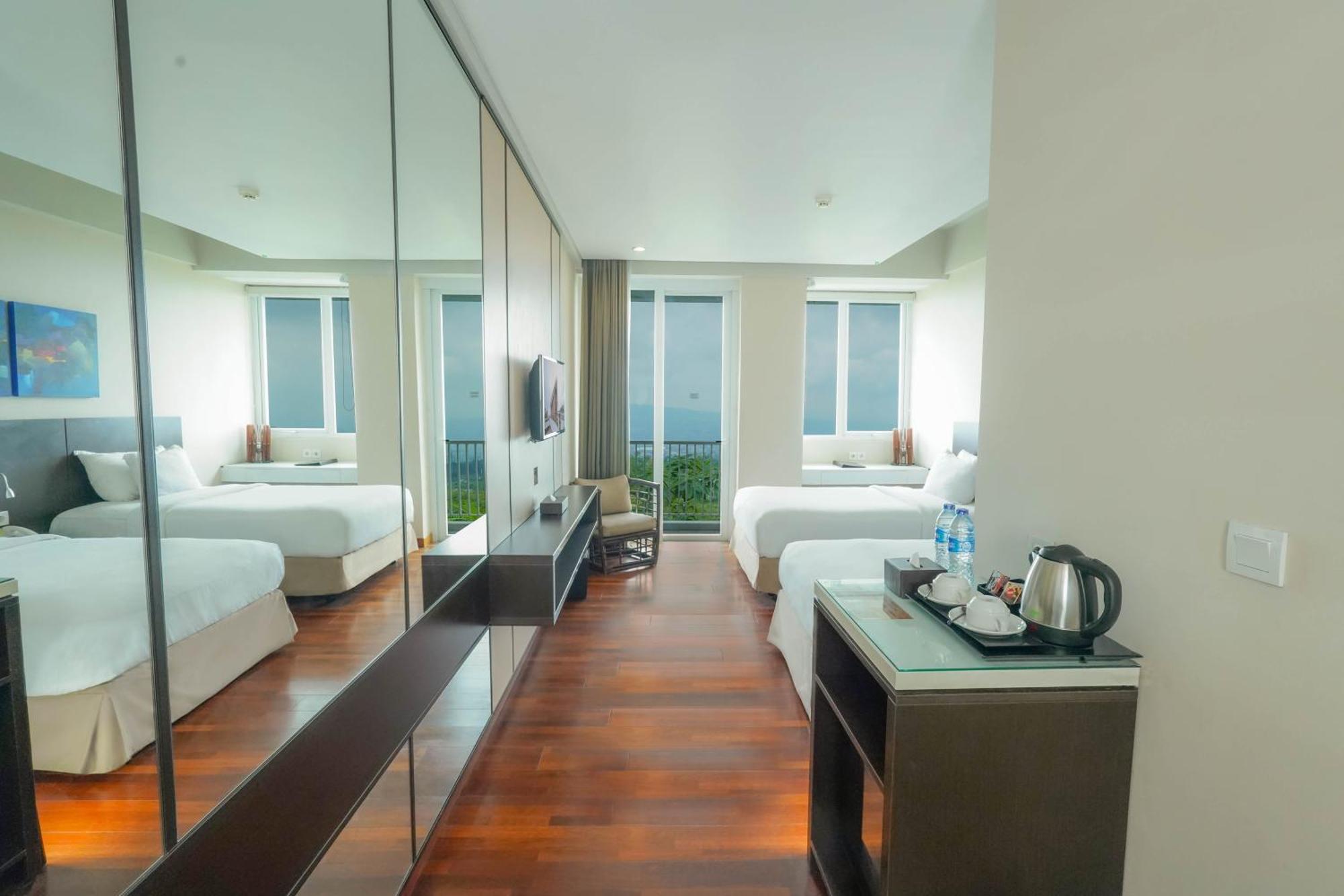 Amartahills Hotel And Resort Batu  Habitación foto